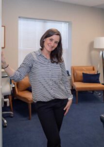 Dr. Vanessa Gomes, PhD, is a therapist in suffolk county, ny